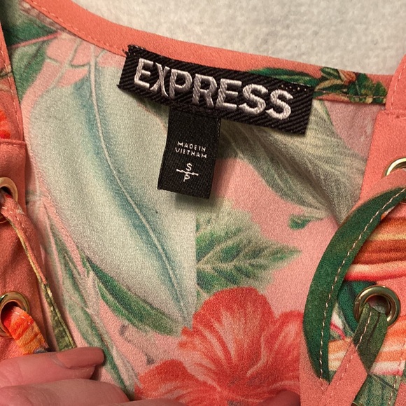 Express Top - Picture 5 of 5